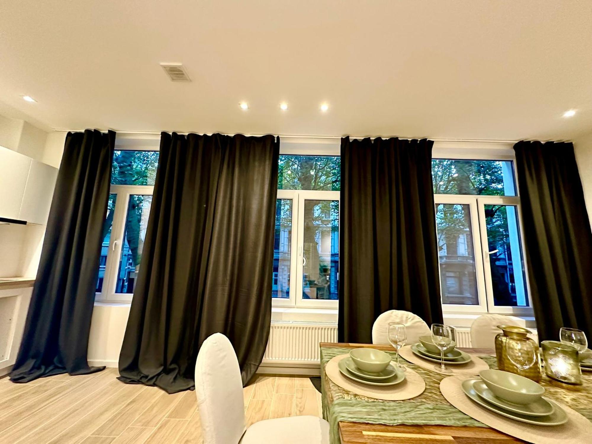 Luxury Suites Park By Rikas Hotels Antwerp Exterior photo
