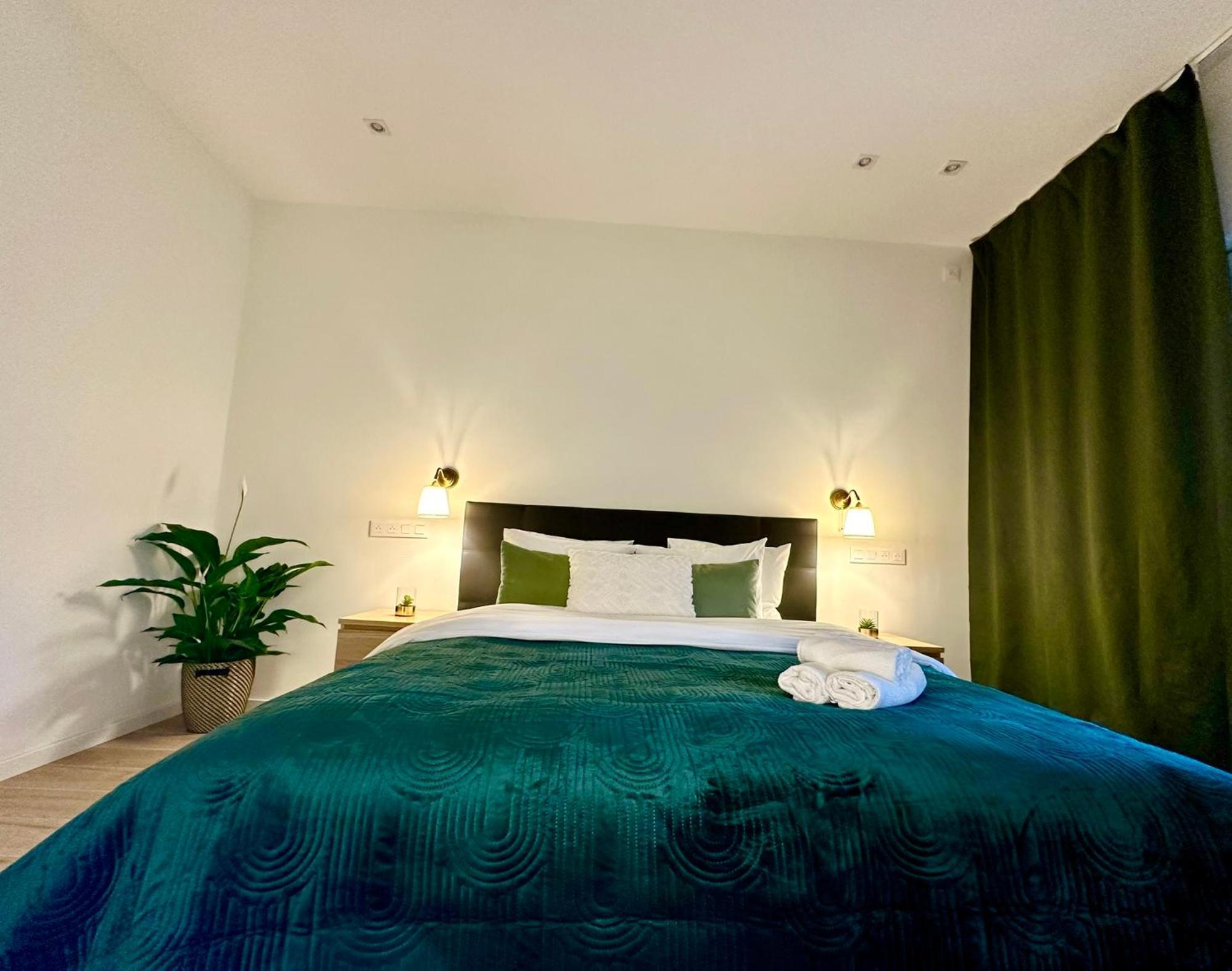 Luxury Suites Park By Rikas Hotels Antwerp Exterior photo